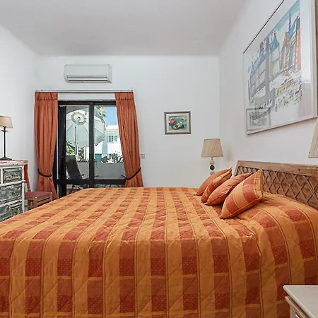 Sleeps 4 Pool Air Con T678672
