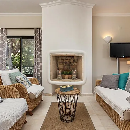Sleeps 4 Pool Air Con T678672 Apartment Vale do Lobo